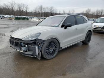  Salvage Porsche Cayenne