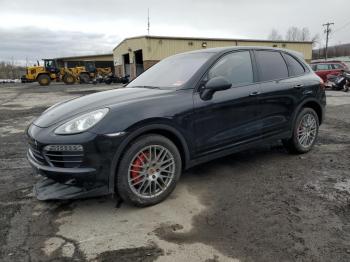  Salvage Porsche Cayenne