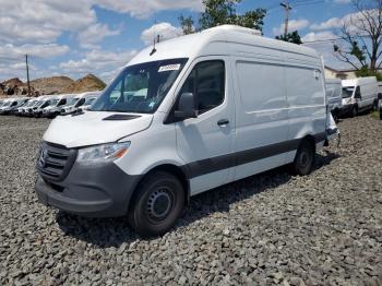  Salvage Mercedes-Benz Sprinter