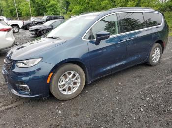 Salvage Chrysler Pacifica