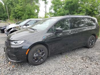  Salvage Chrysler Pacifica