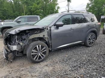  Salvage Nissan Pathfinder