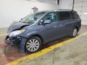  Salvage Toyota Sienna
