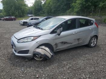  Salvage Ford Fiesta