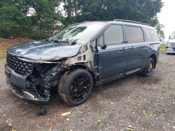  Salvage Kia Carnival