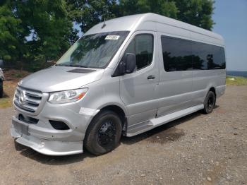  Salvage Mercedes-Benz Sprinter