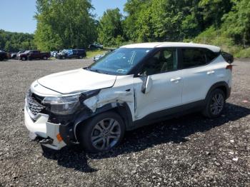  Salvage Kia Seltos