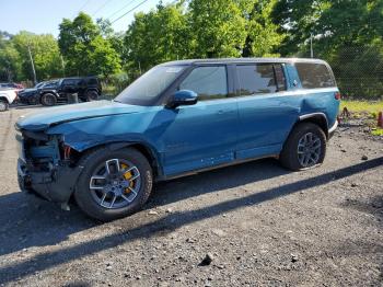  Salvage Rivian R1s Premiu
