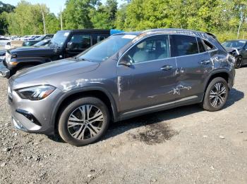  Salvage Mercedes-Benz GLA