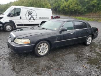  Salvage Lincoln Towncar