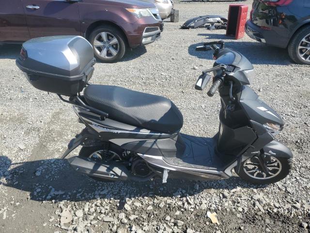  Salvage Dong Scooter