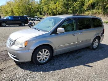  Salvage Chrysler Minivan