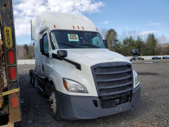  Salvage Freightliner Cascadia 1