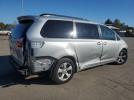 Toyota Sienna Le Image 2