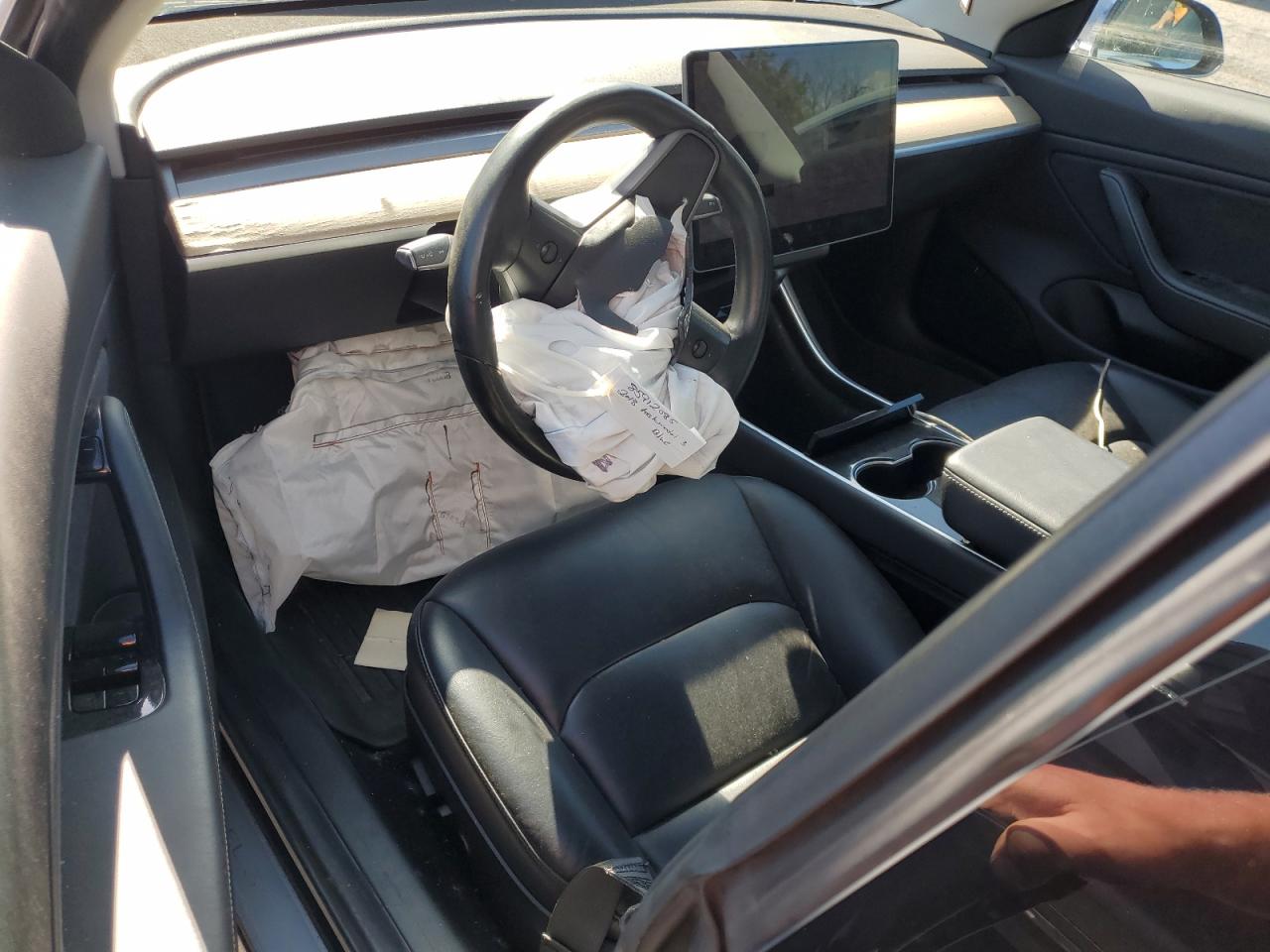 Tesla Model 3 Image 7
