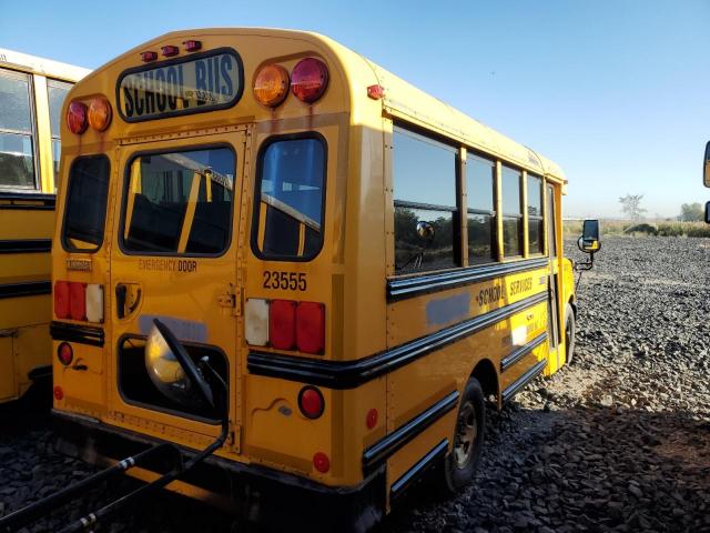 Chevrolet Express Image 3