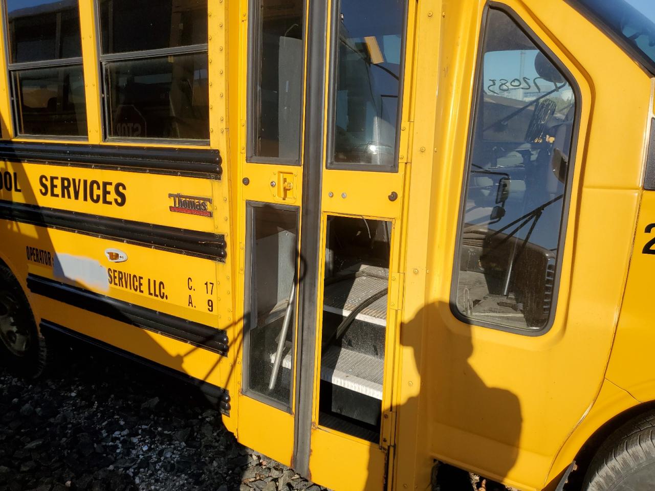 Chevrolet Express Image 7