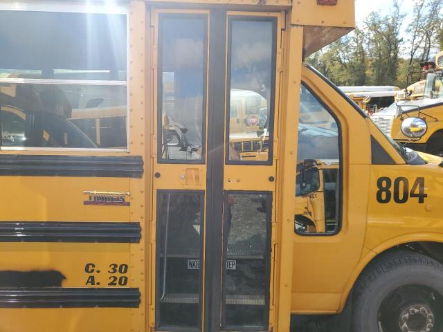 Chevrolet Express Image 3