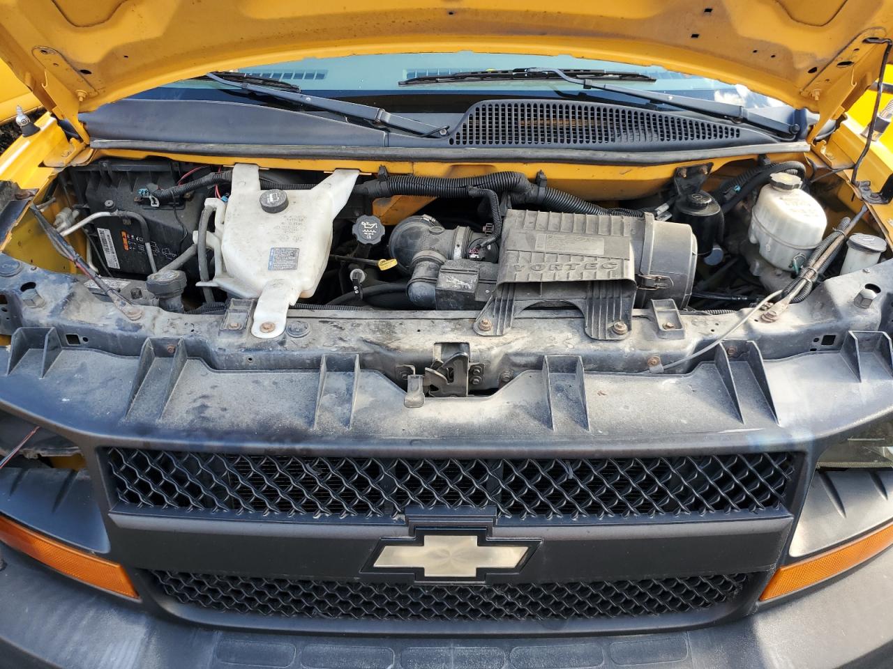 Chevrolet Express Image 9