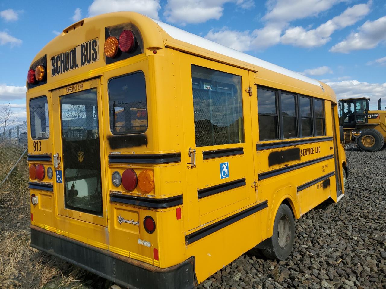 Chevrolet Express Image 4