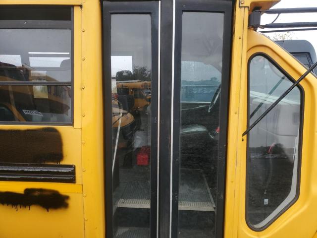 Chevrolet Express Image 9