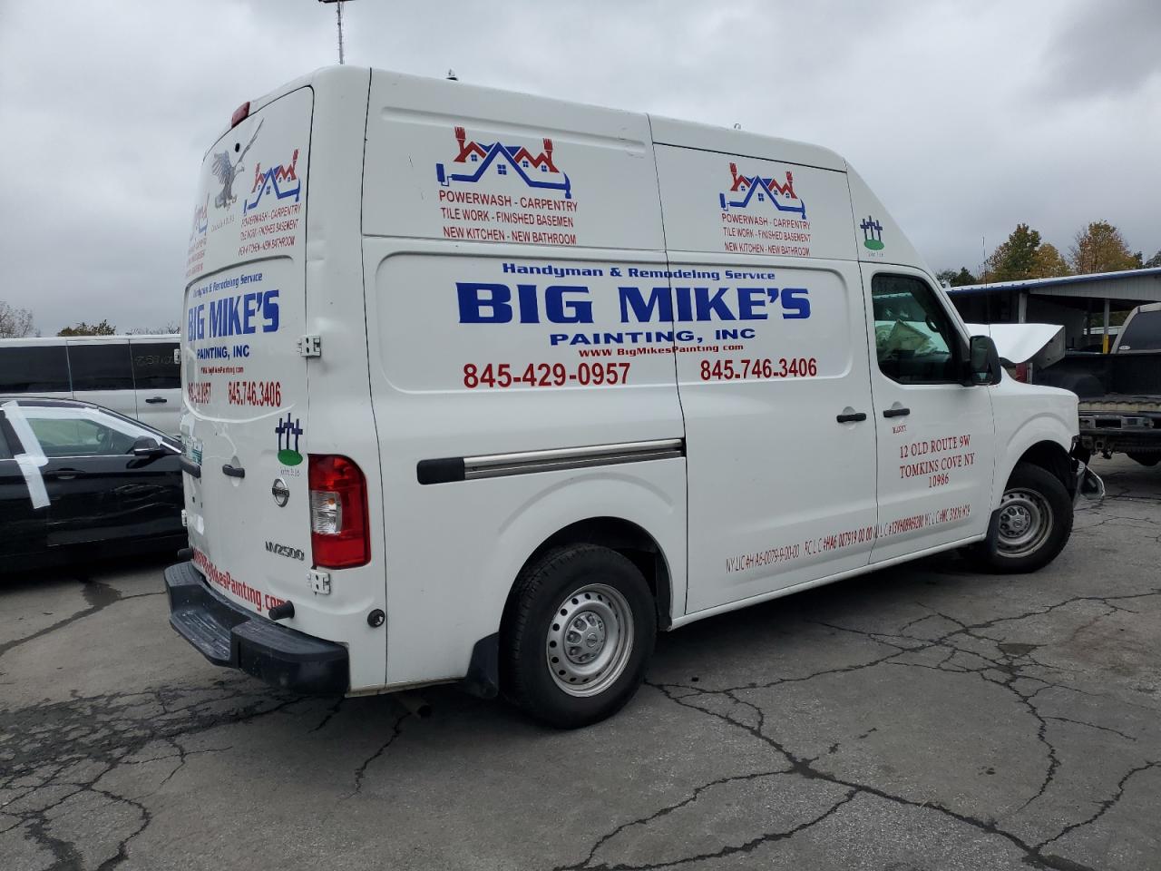 Nissan Nv 2500 S Image 10