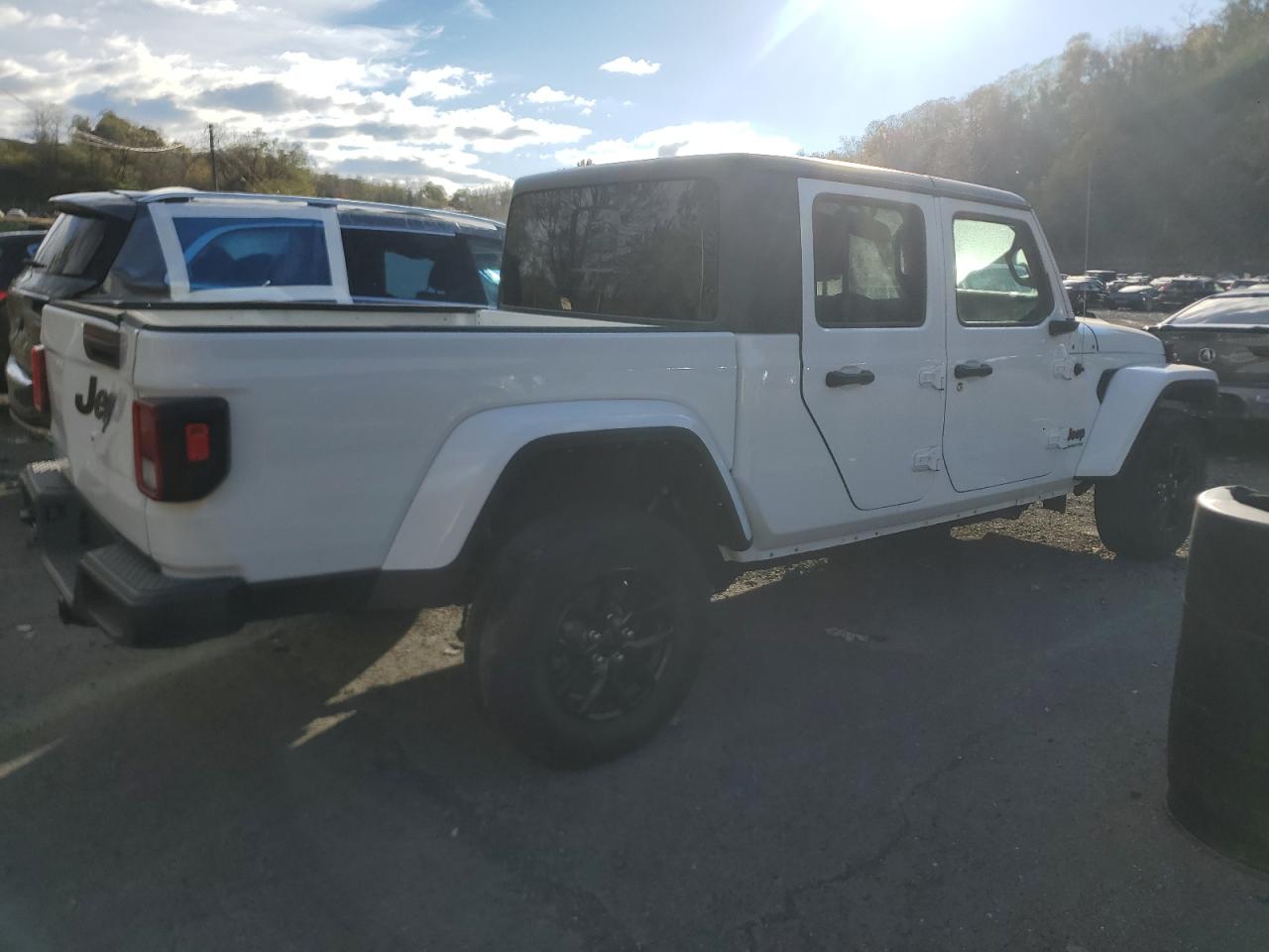 Jeep Gladiator Sport Image 12