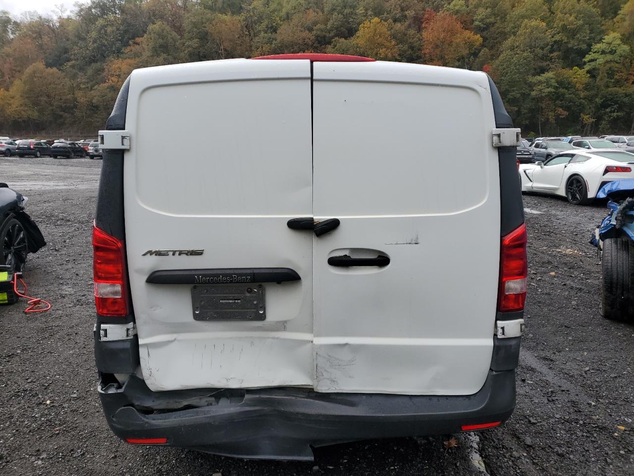 Mercedes-Benz Metris Image 2