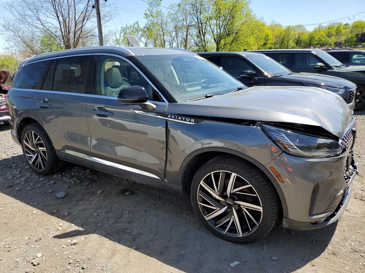 Lincoln Aviator Reserve Image 4