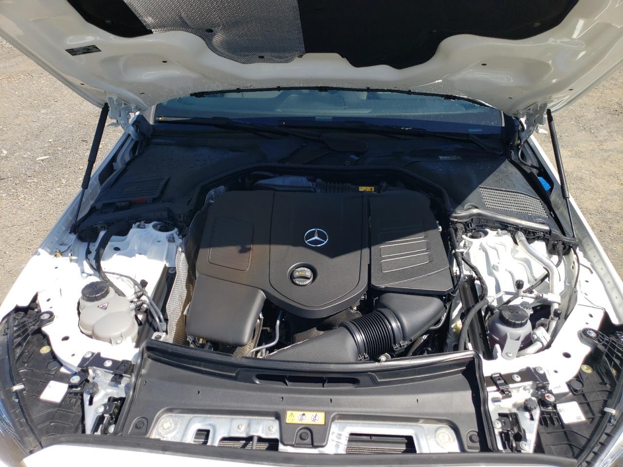 Mercedes-Benz C-Class 300 4matic Image 10