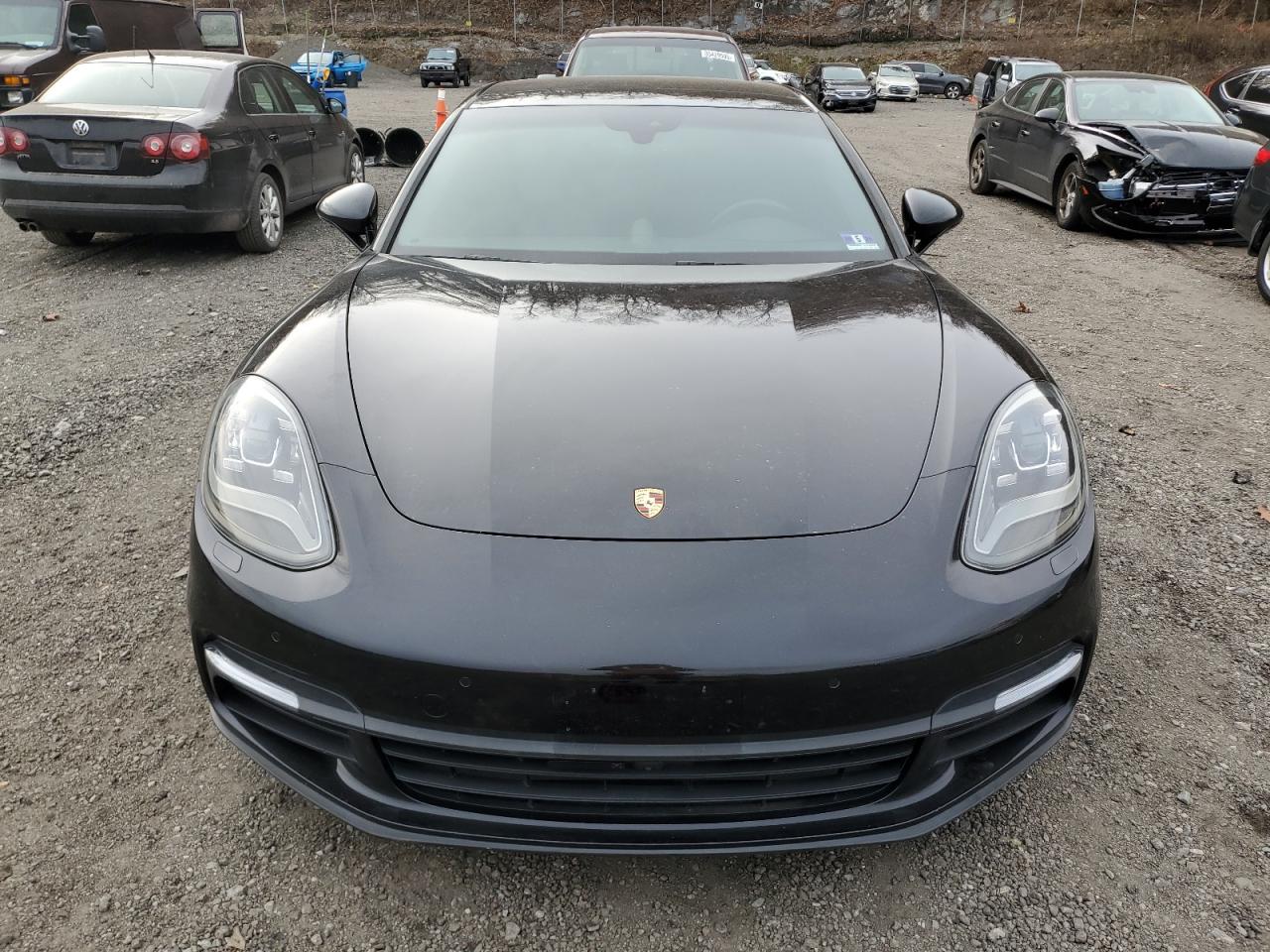 Porsche Panamera 4s Image 12