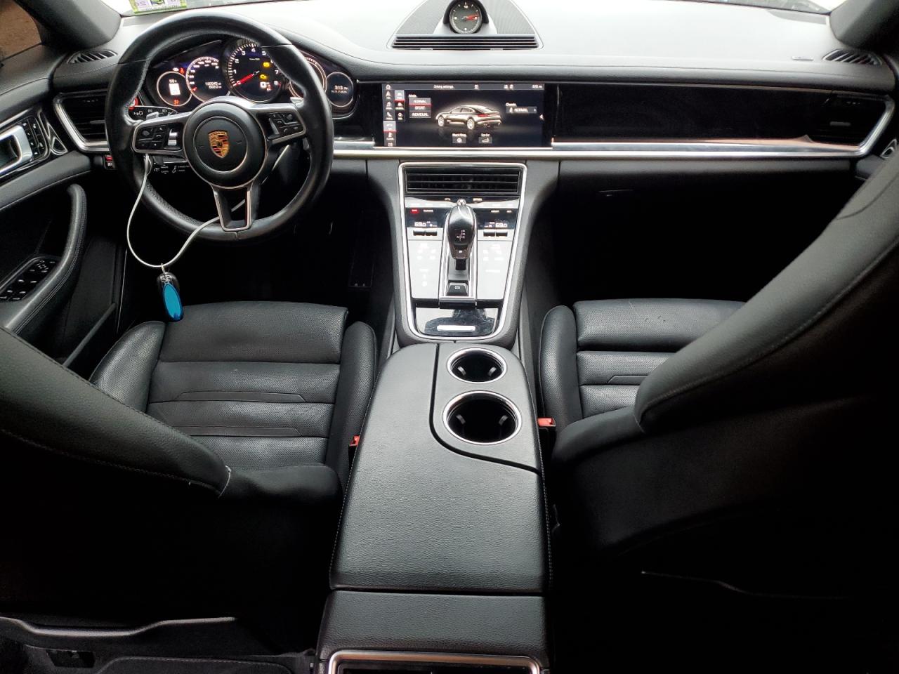 Porsche Panamera 4s Image 7