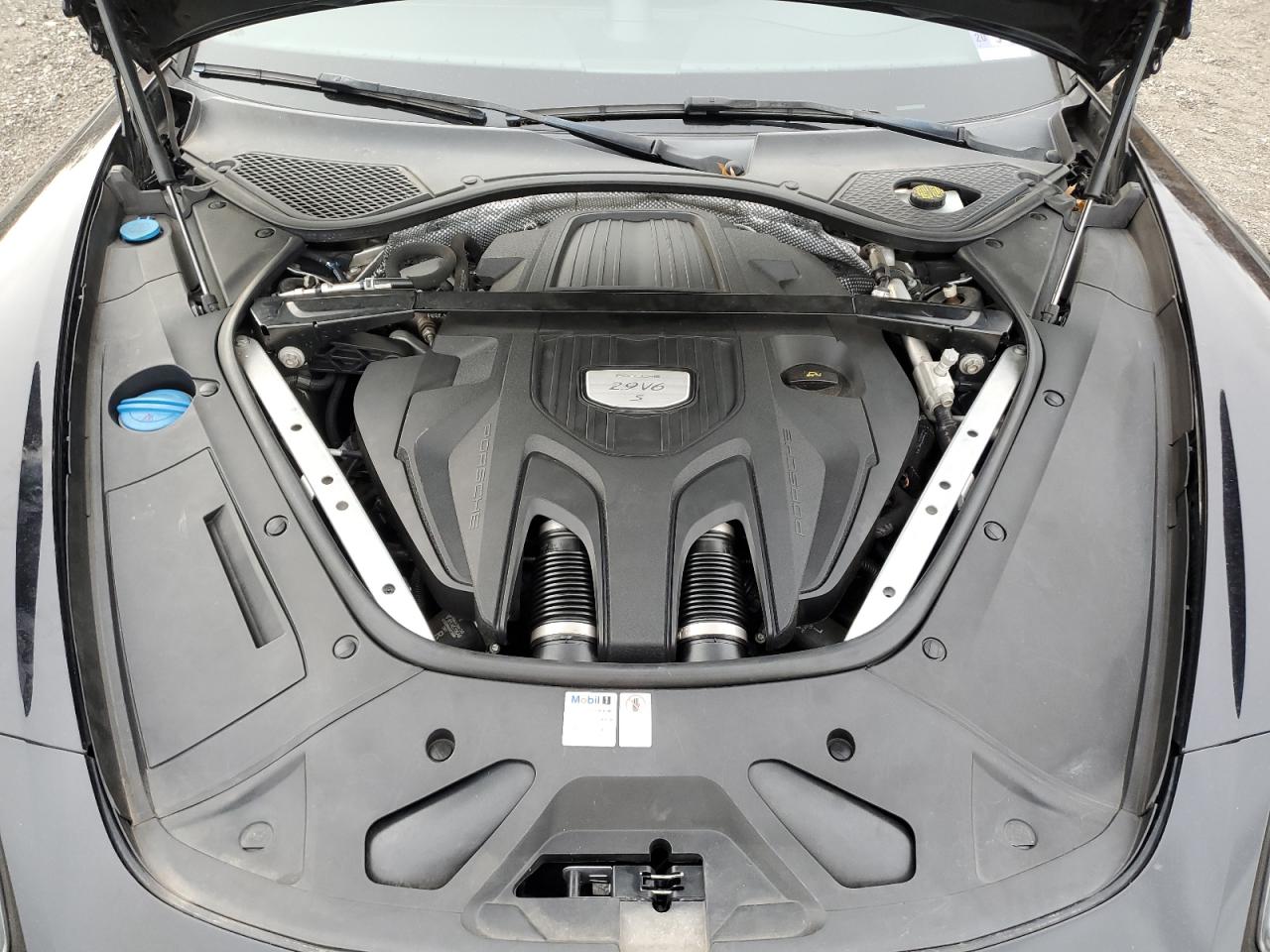 Porsche Panamera 4s Image 5