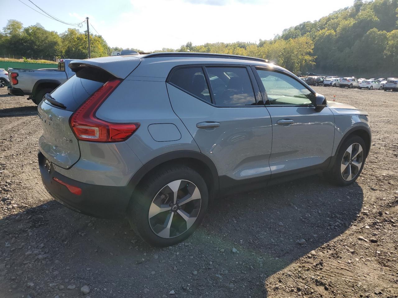 Volvo Xc40 Plus Plus Image 2