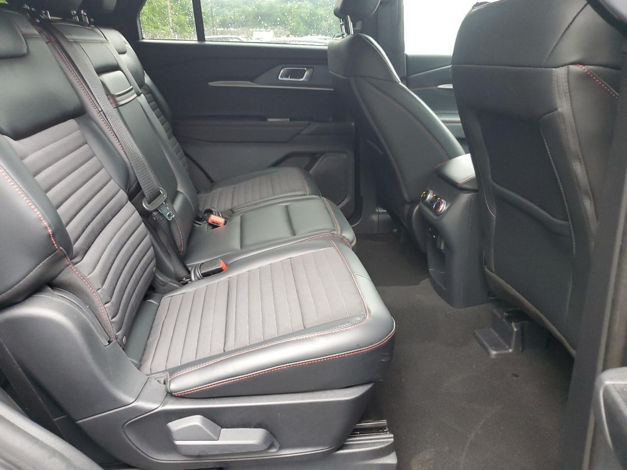 Ford Explorer St-line Image 5