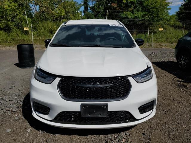 Chrysler Pacifica Hybrid Select Image 3