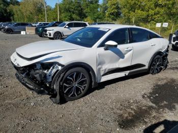  Salvage Toyota Crown Xle