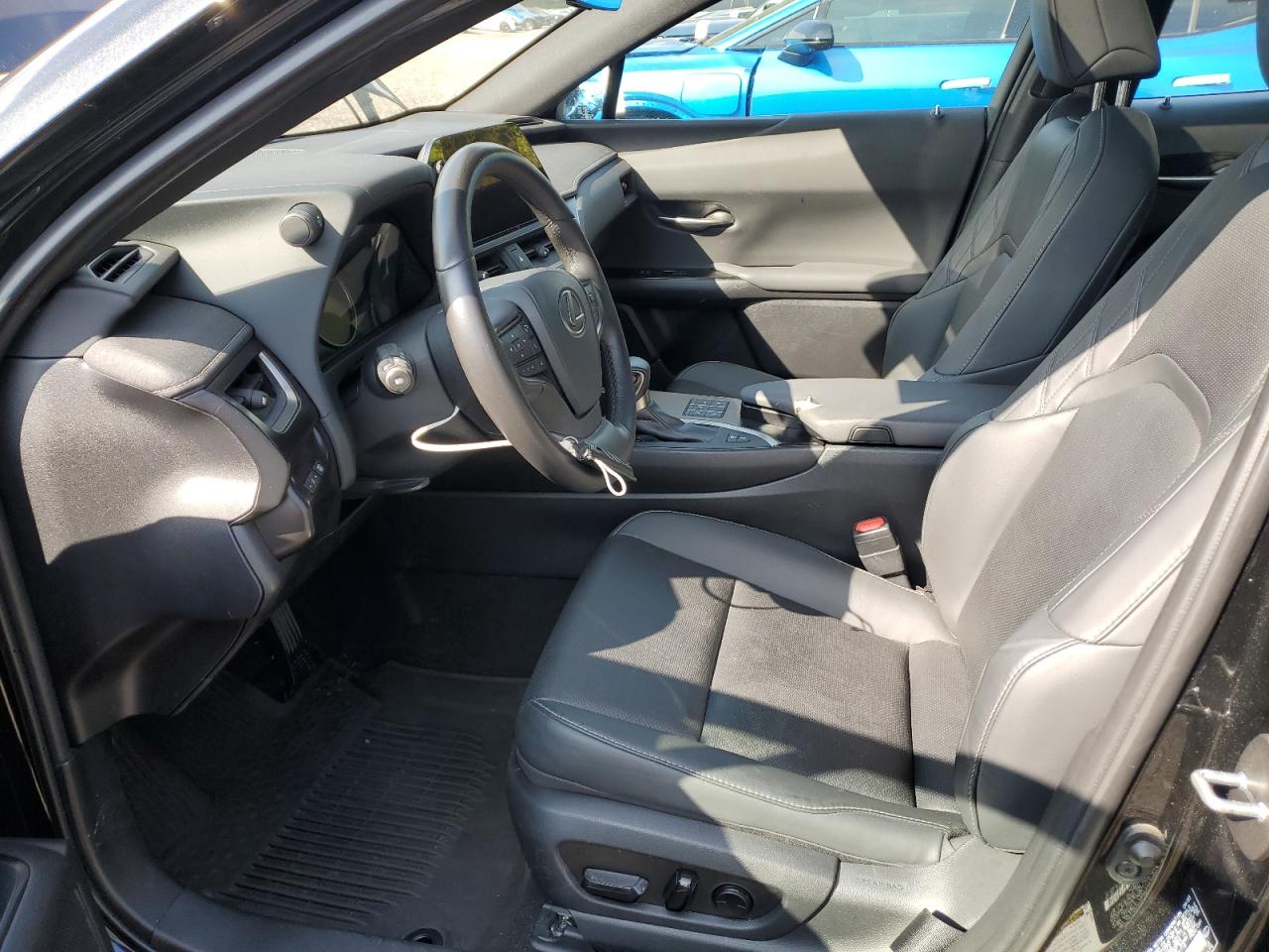 Lexus Ux 250h Premium Image 3