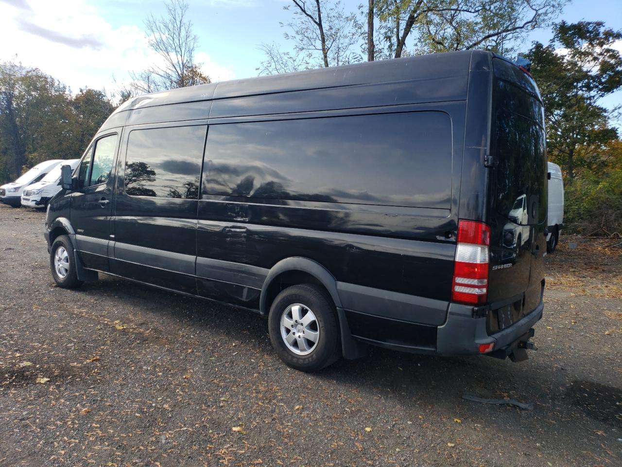 Mercedes-Benz Sprinter 2500 Image 2