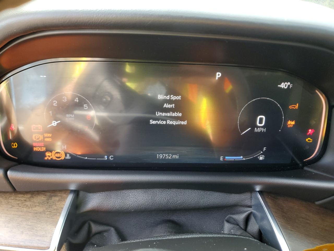 Jeep Grand Wagoneer L Series I Image 7