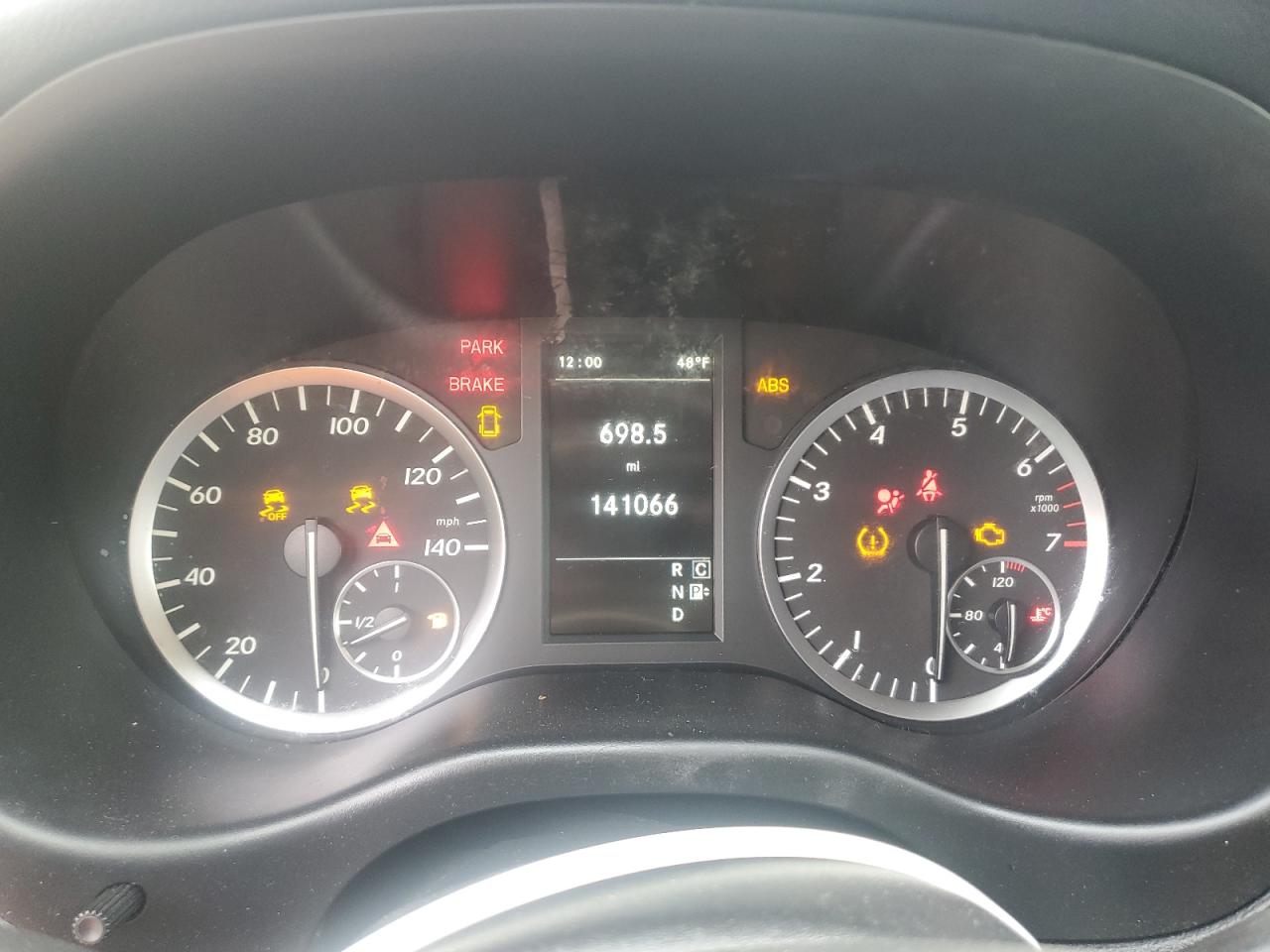 Mercedes-Benz Metris Image 3