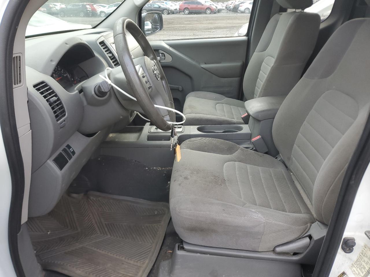 Nissan Frontier S Image 4