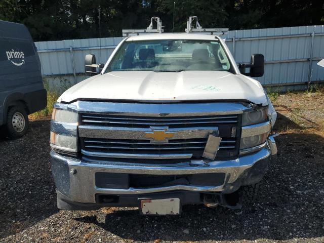 Chevrolet Silverado K2500 Heavy Duty Image 11