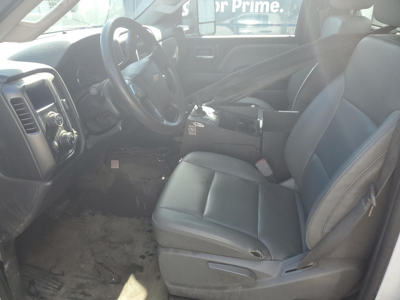 Chevrolet Silverado K2500 Heavy Duty Image 3