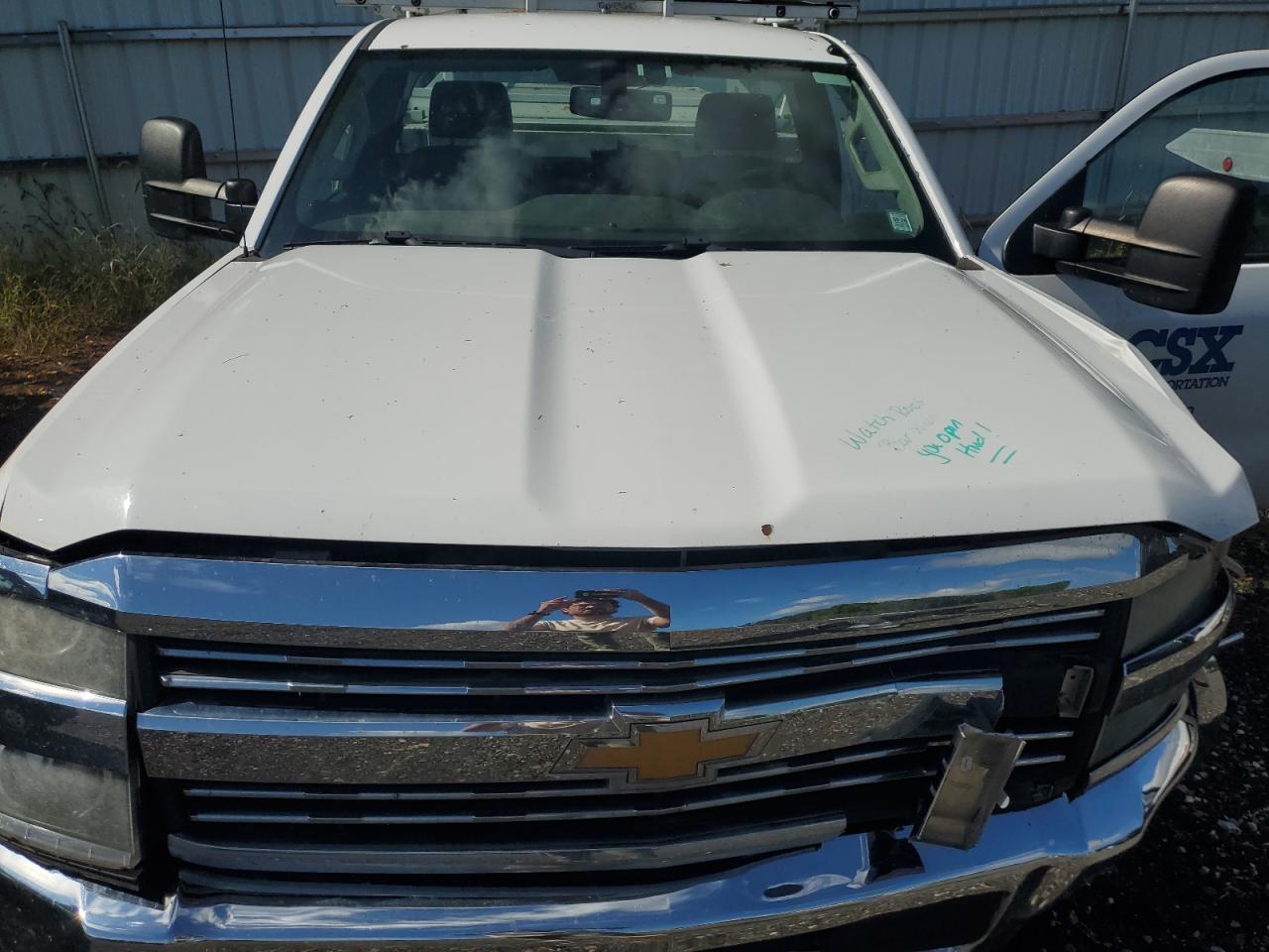 Chevrolet Silverado K2500 Heavy Duty Image 6