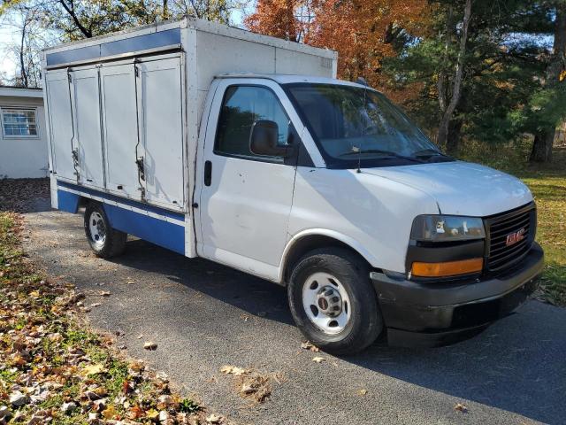 GMC Savana Cutaway G3500 Image 2