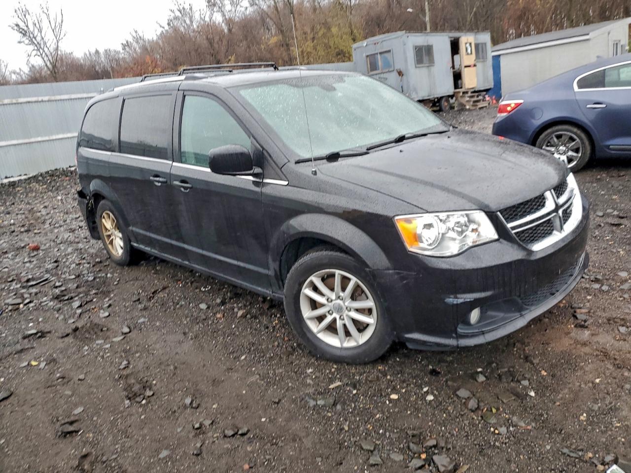 Dodge Caravan Sxt Image 3