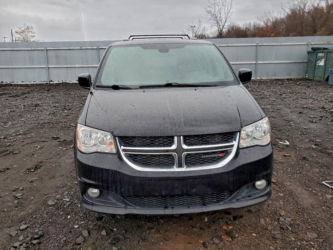 Dodge Caravan Sxt Image 4