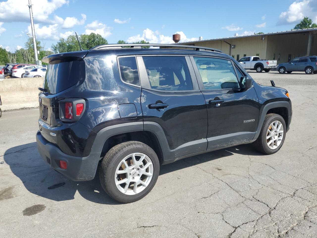 Jeep Renegade Latitude Image 10