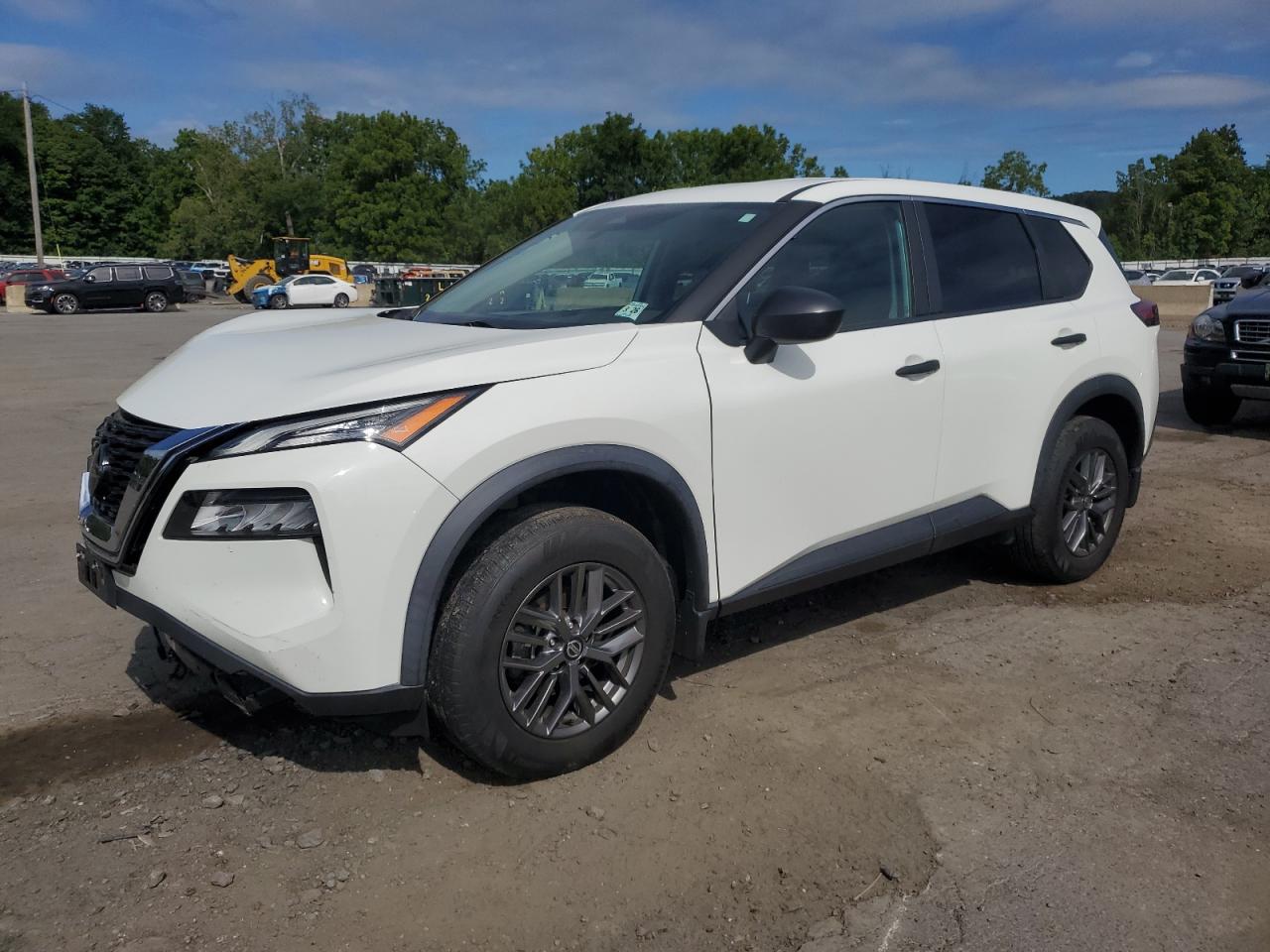 Nissan Rogue S Image 1